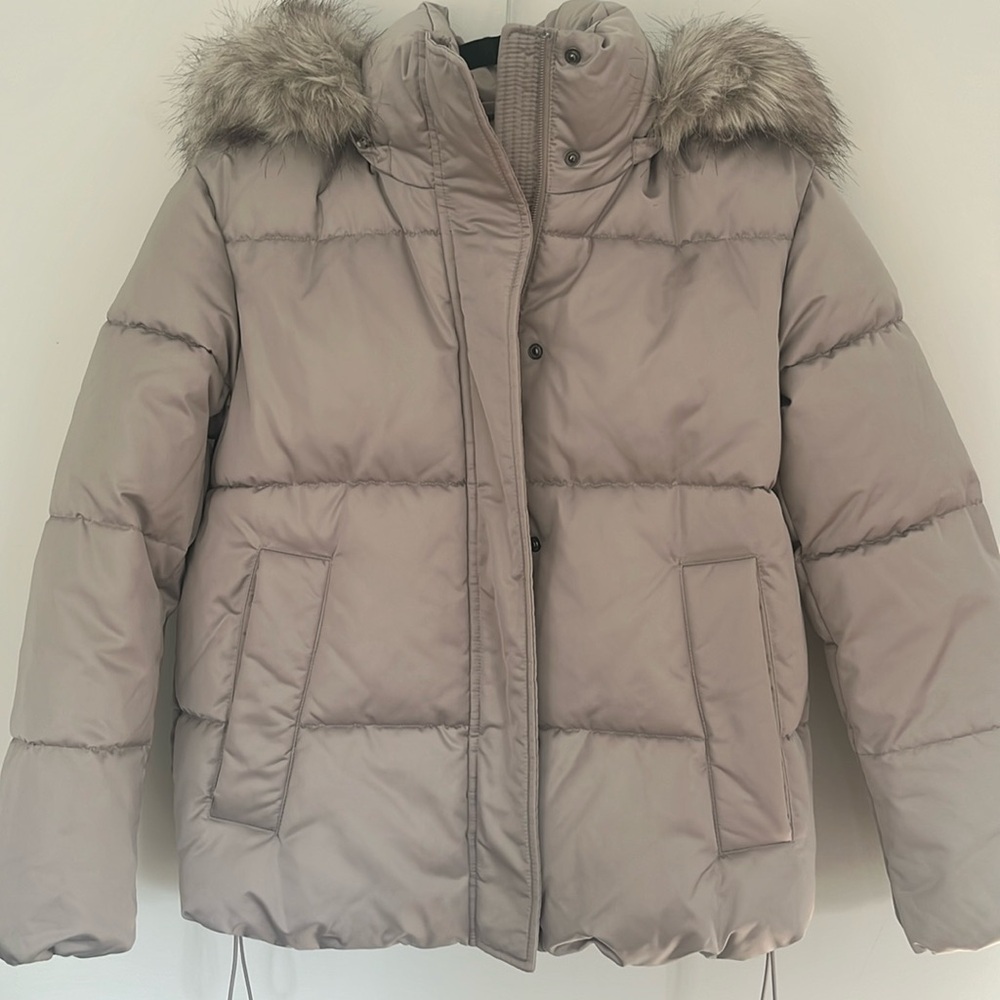 TAHARI down coat size XS